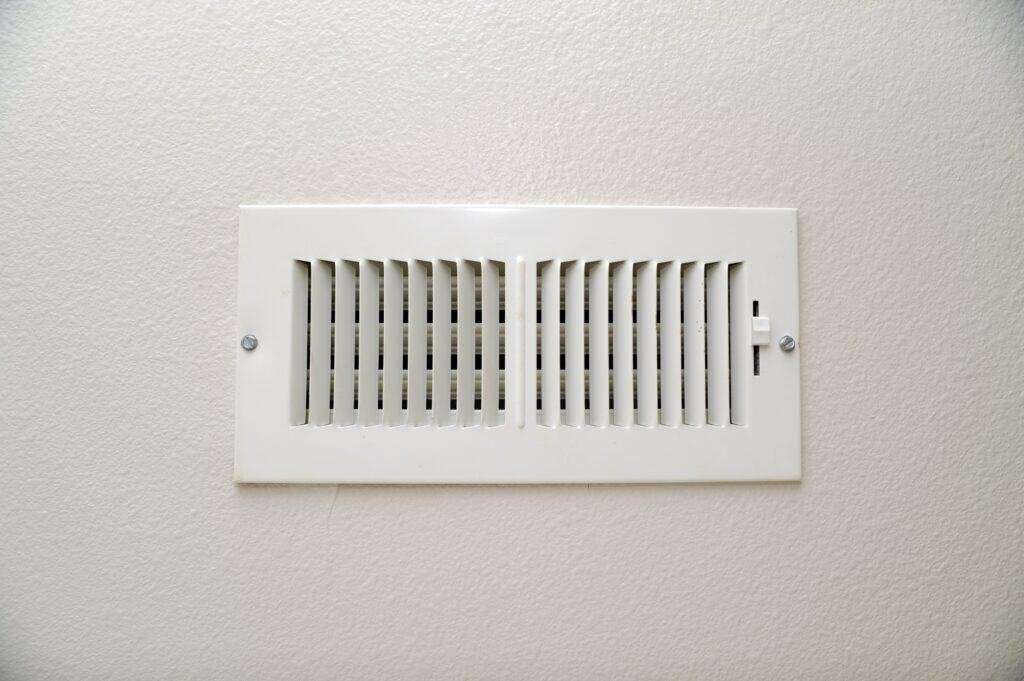Why Does Closing Vents in Unused Rooms Cost You More?
